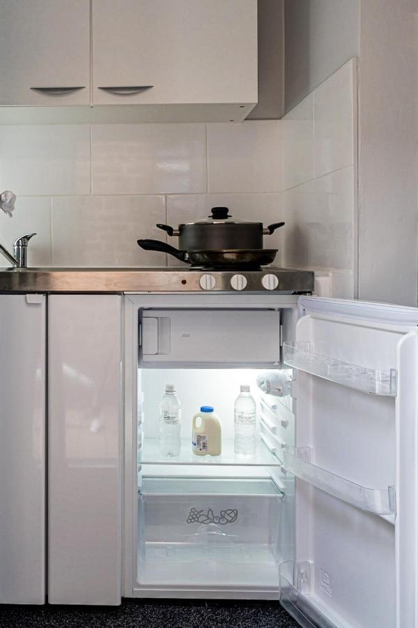 Luxury One Bedroom Guesthouse M6, Junction 10 Walsall Willenhall Kültér fotó