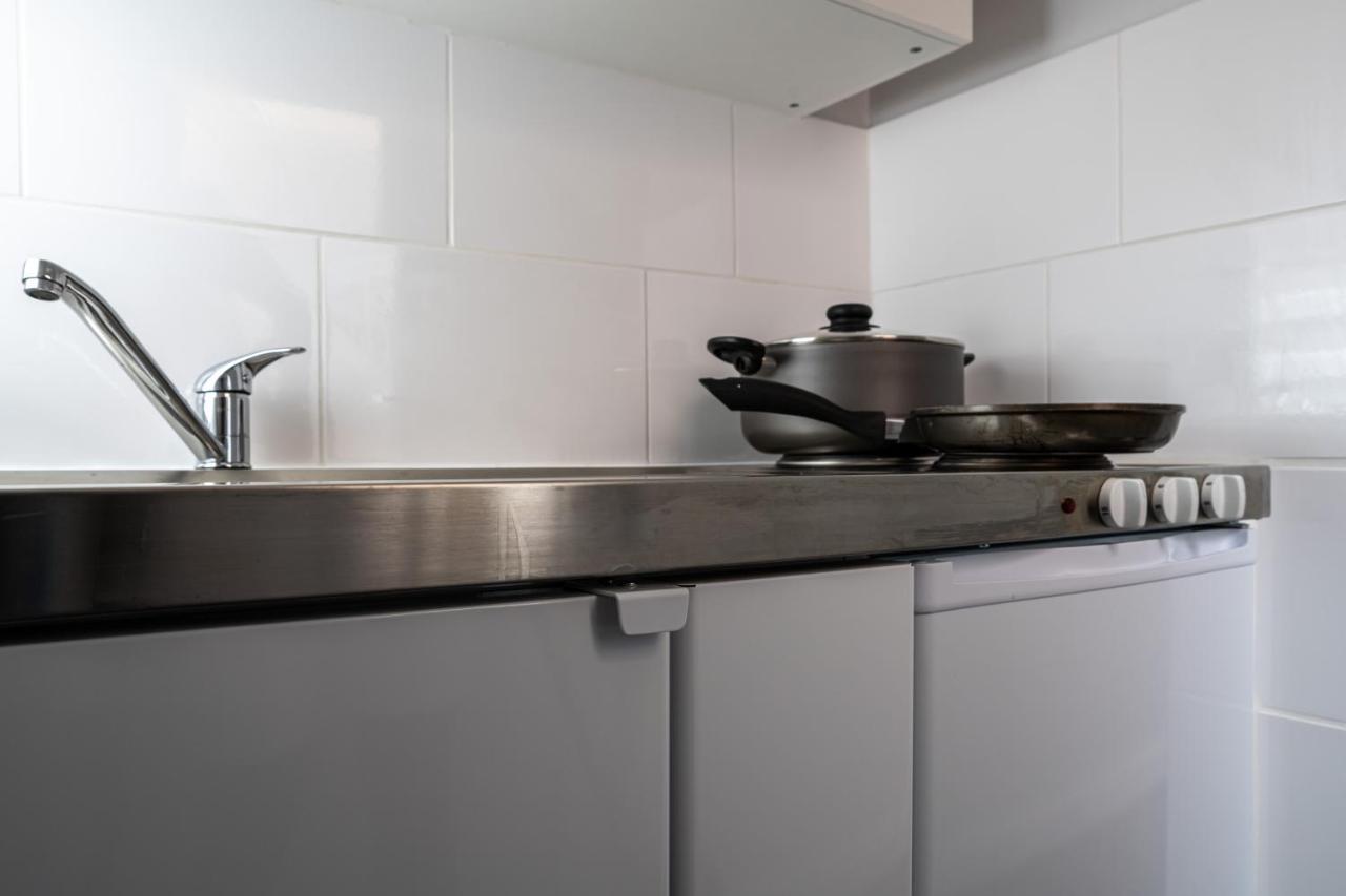 Luxury One Bedroom Guesthouse M6, Junction 10 Walsall Willenhall Kültér fotó